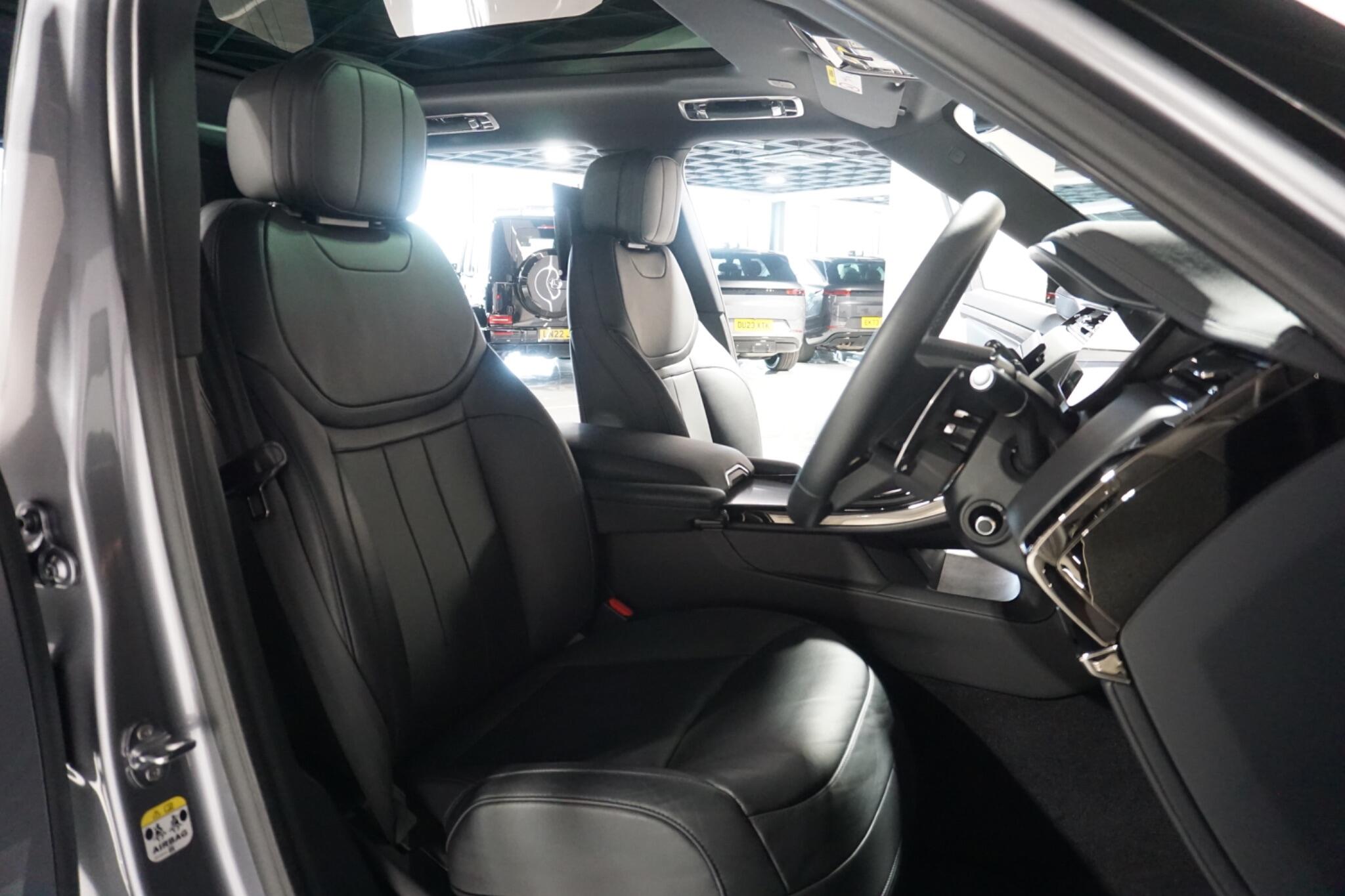 Land Rover Range Rover Sport 3.0 D300 MHEV Stealth Edition SUV 5dr Diesel Auto 4WD Euro 6 (s/s) (300 ps)